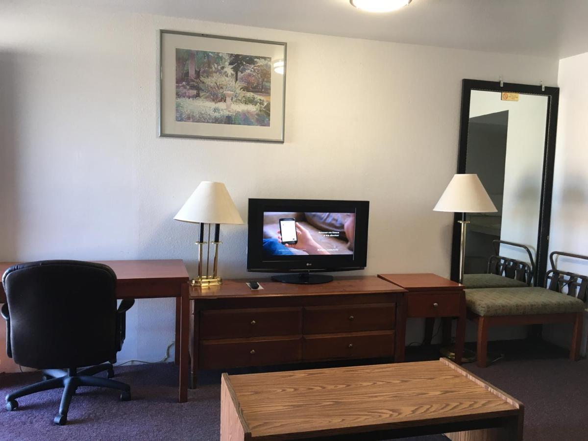 Maple Inn And Suites Los Banos Buitenkant foto