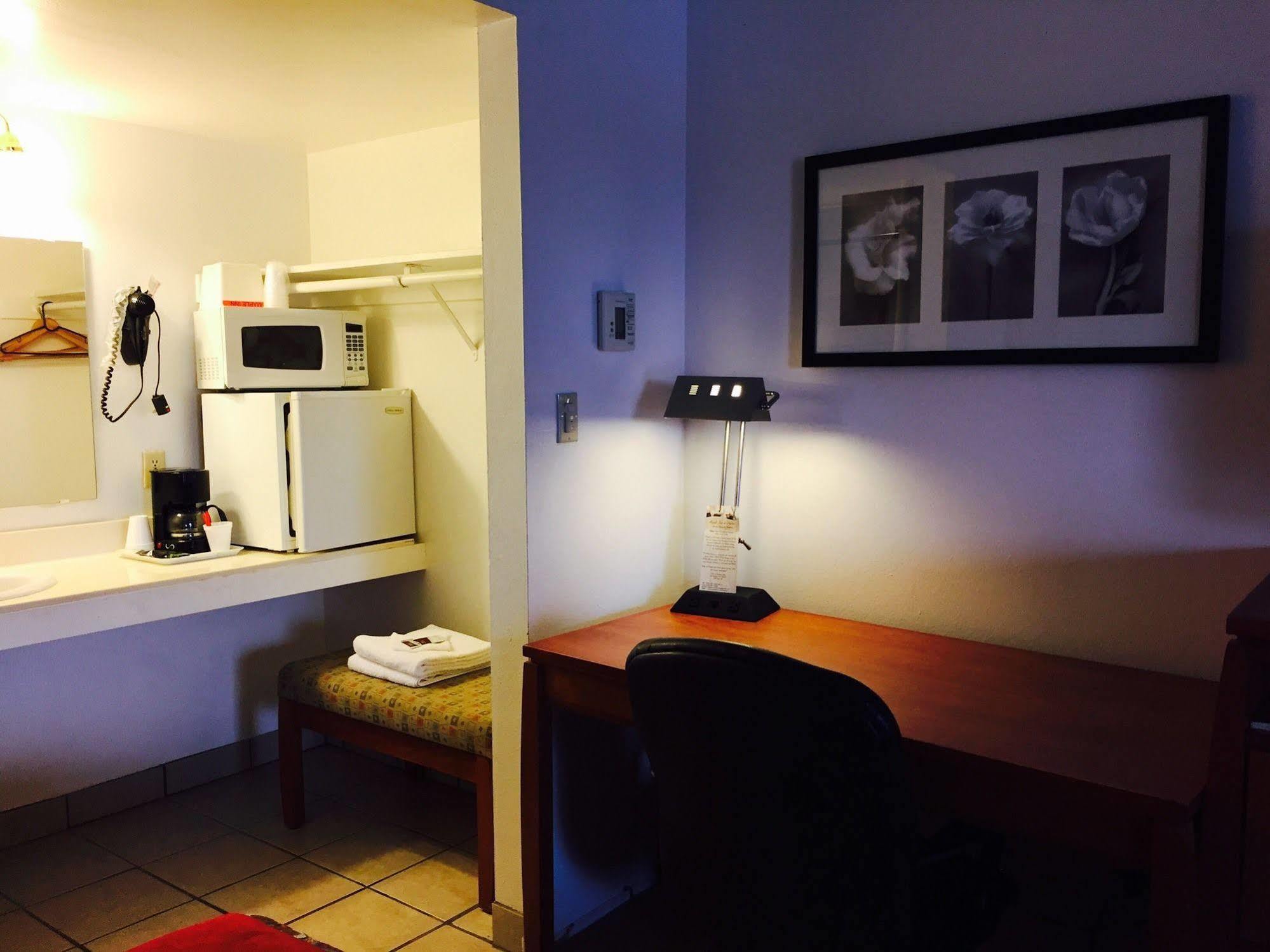 Maple Inn And Suites Los Banos Buitenkant foto