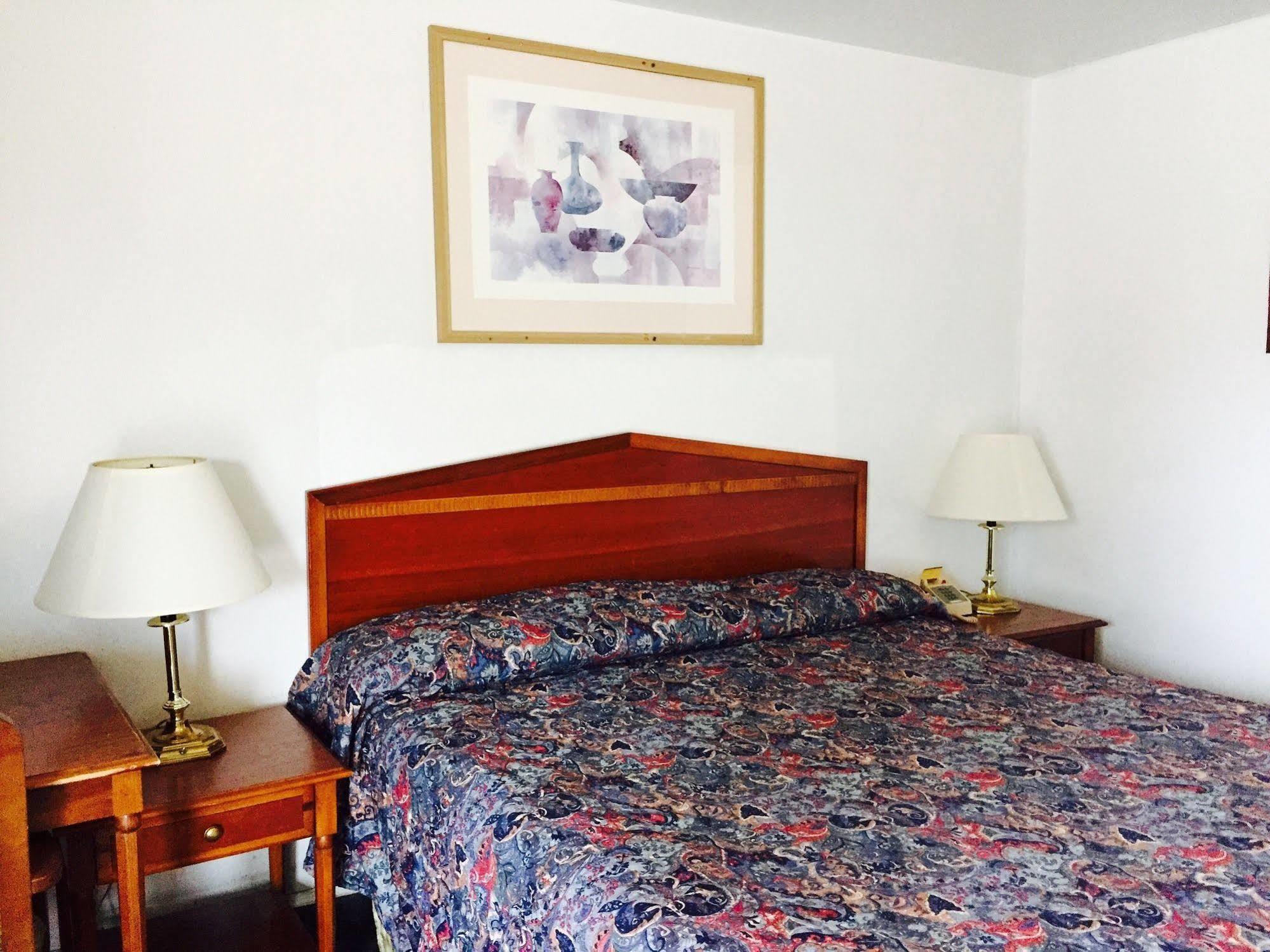 Maple Inn And Suites Los Banos Buitenkant foto